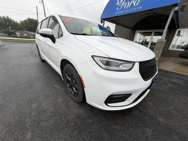 Chrysler Pacifica Plug-In Hybrid