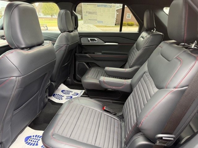 2026 Ford Explorer ST-Line - Photo 10