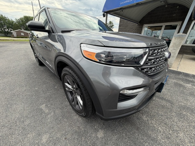 2023 Ford Explorer XLT SUV