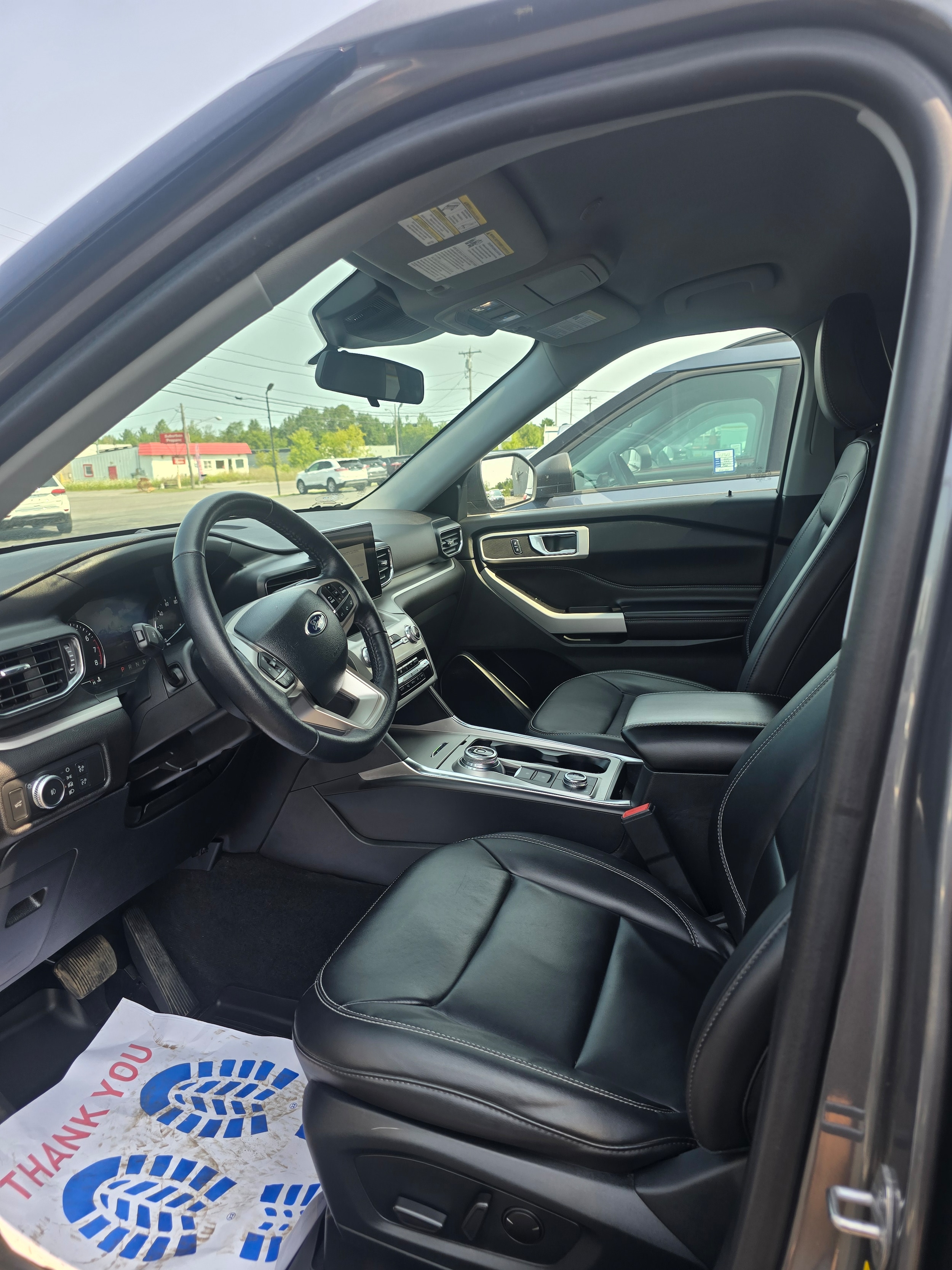 2022 Ford Explorer XLT - Photo 6