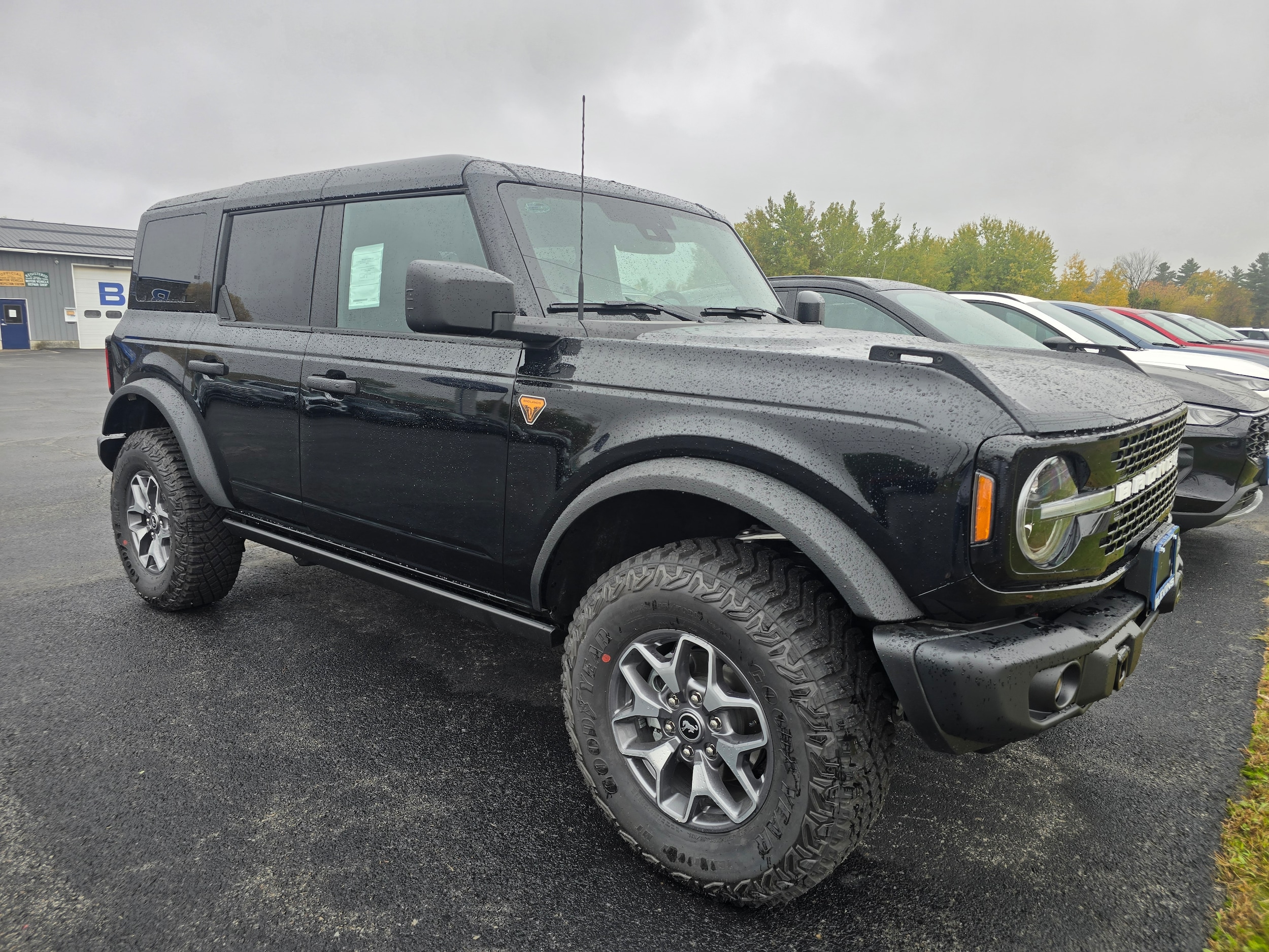 2025 Ford Bronco 4-Door Badlands's photo