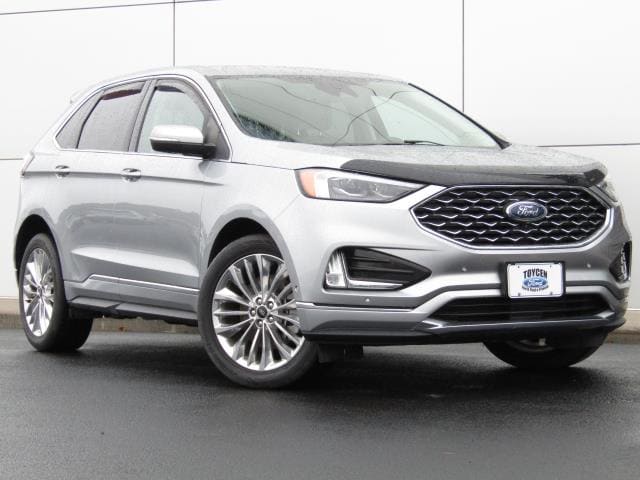 2022 Ford Edge Titanium's photo