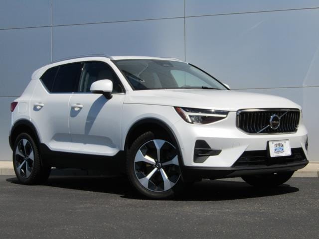 2024 Volvo XC40 B5 Plus Bright AWD's photo