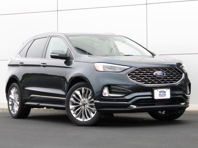 2024 Ford Edge Titanium's photo