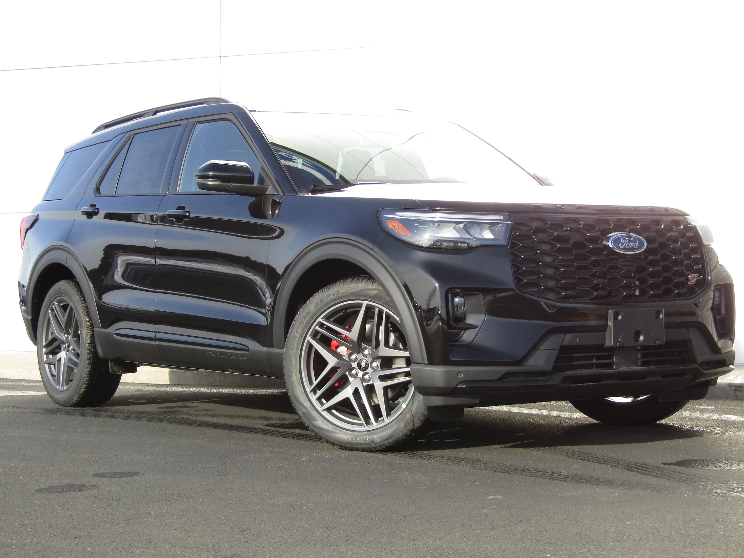 2026 Ford Explorer ST's photo