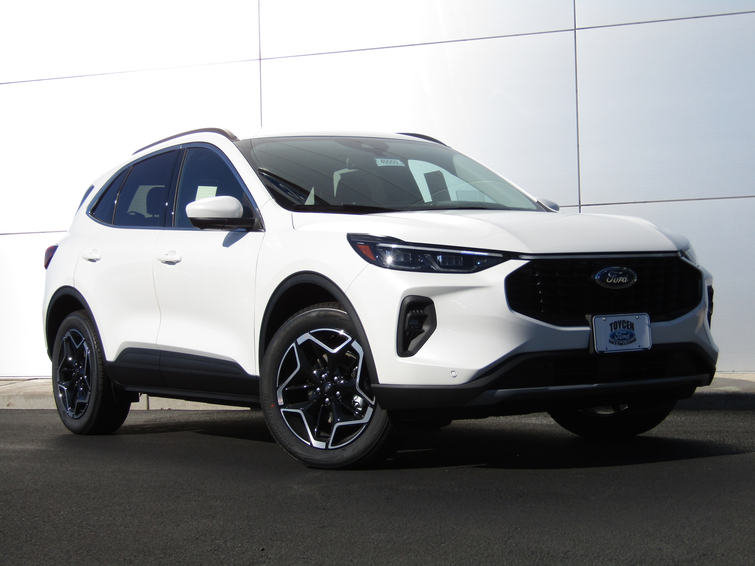 2026 Ford Escape Platinum's photo