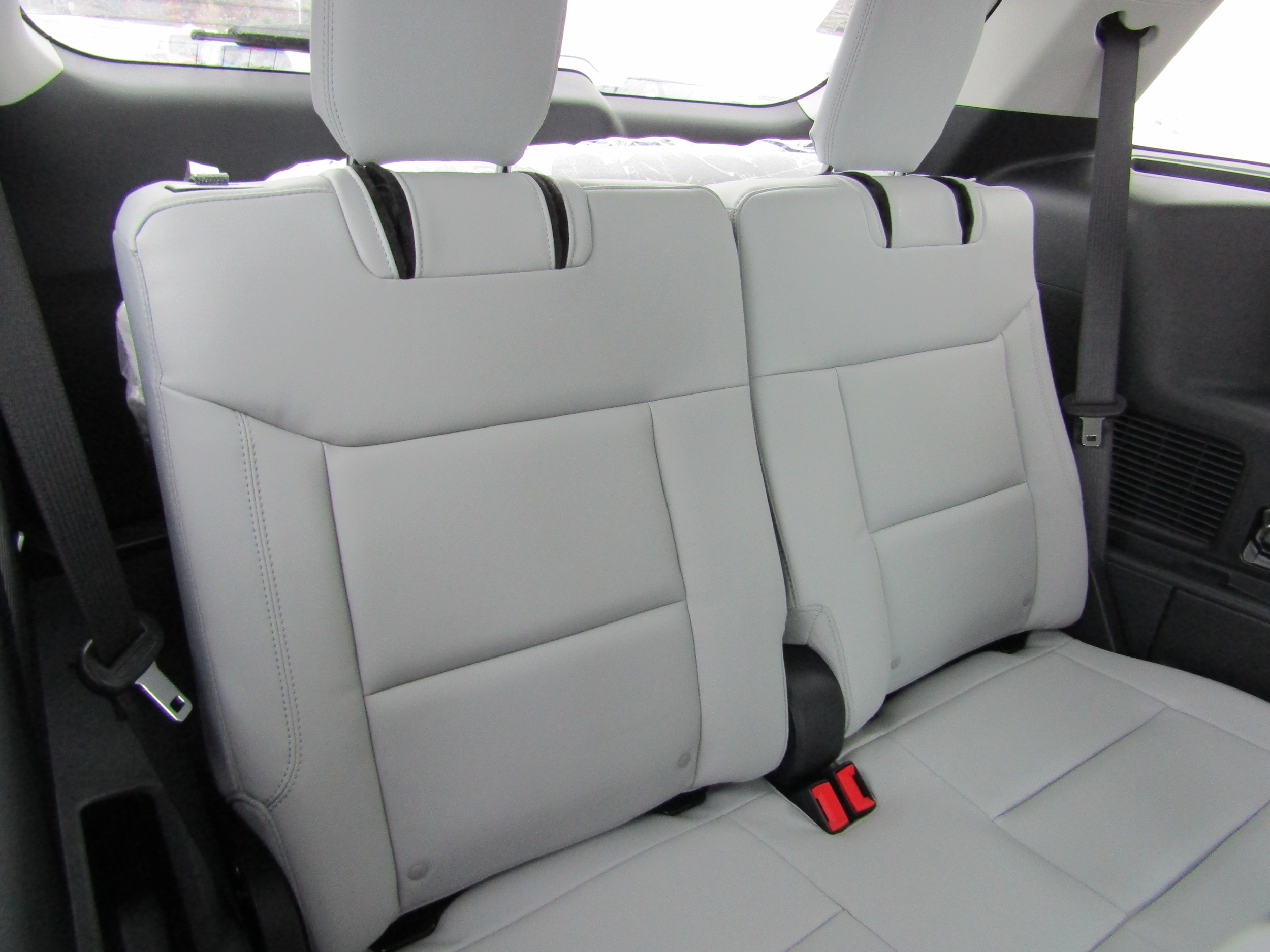 2026 Ford Explorer Platinum - Photo 10
