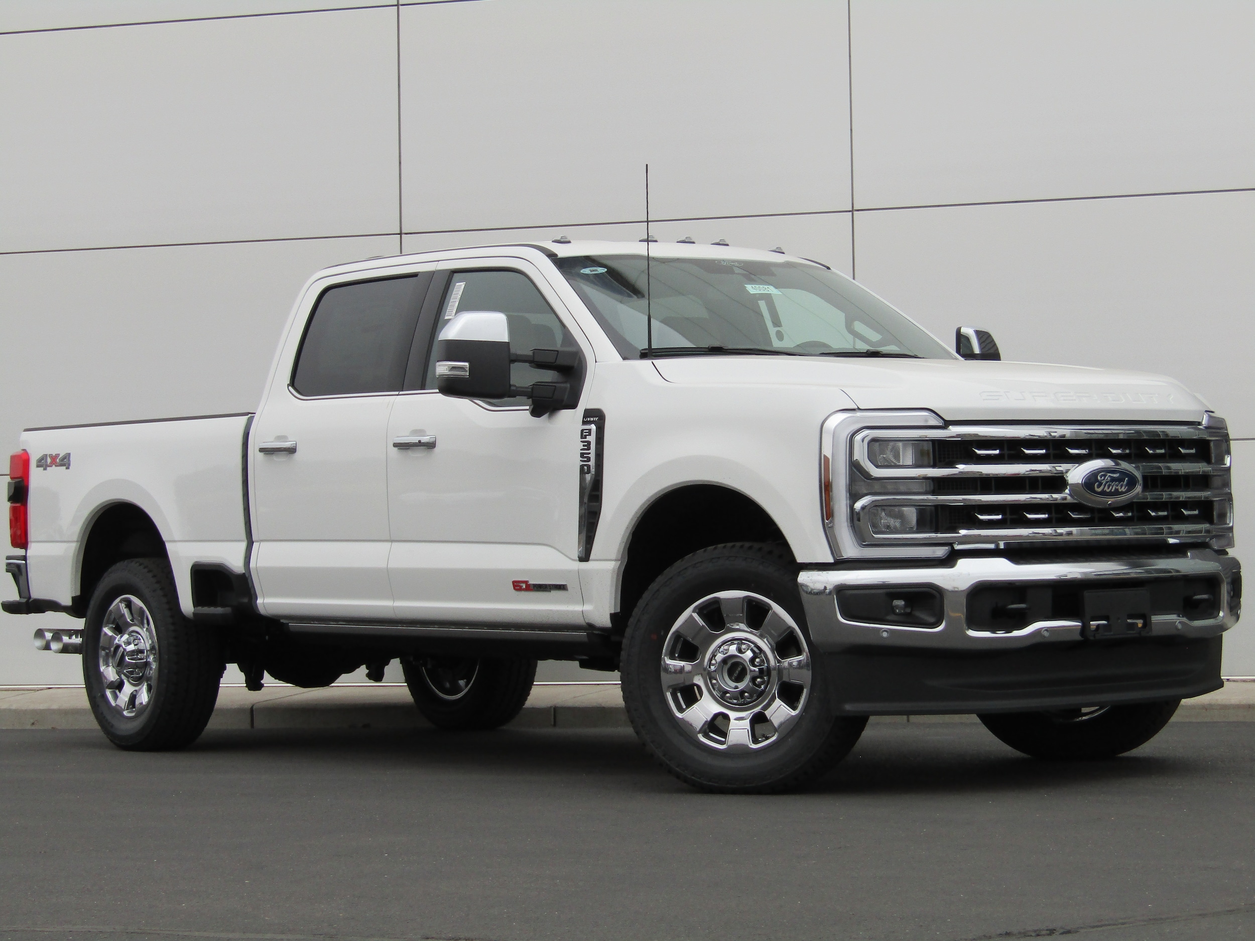 2026 Ford F-350 Lariat 4x4 Crew Cab 6-3/4' Box SRW's photo