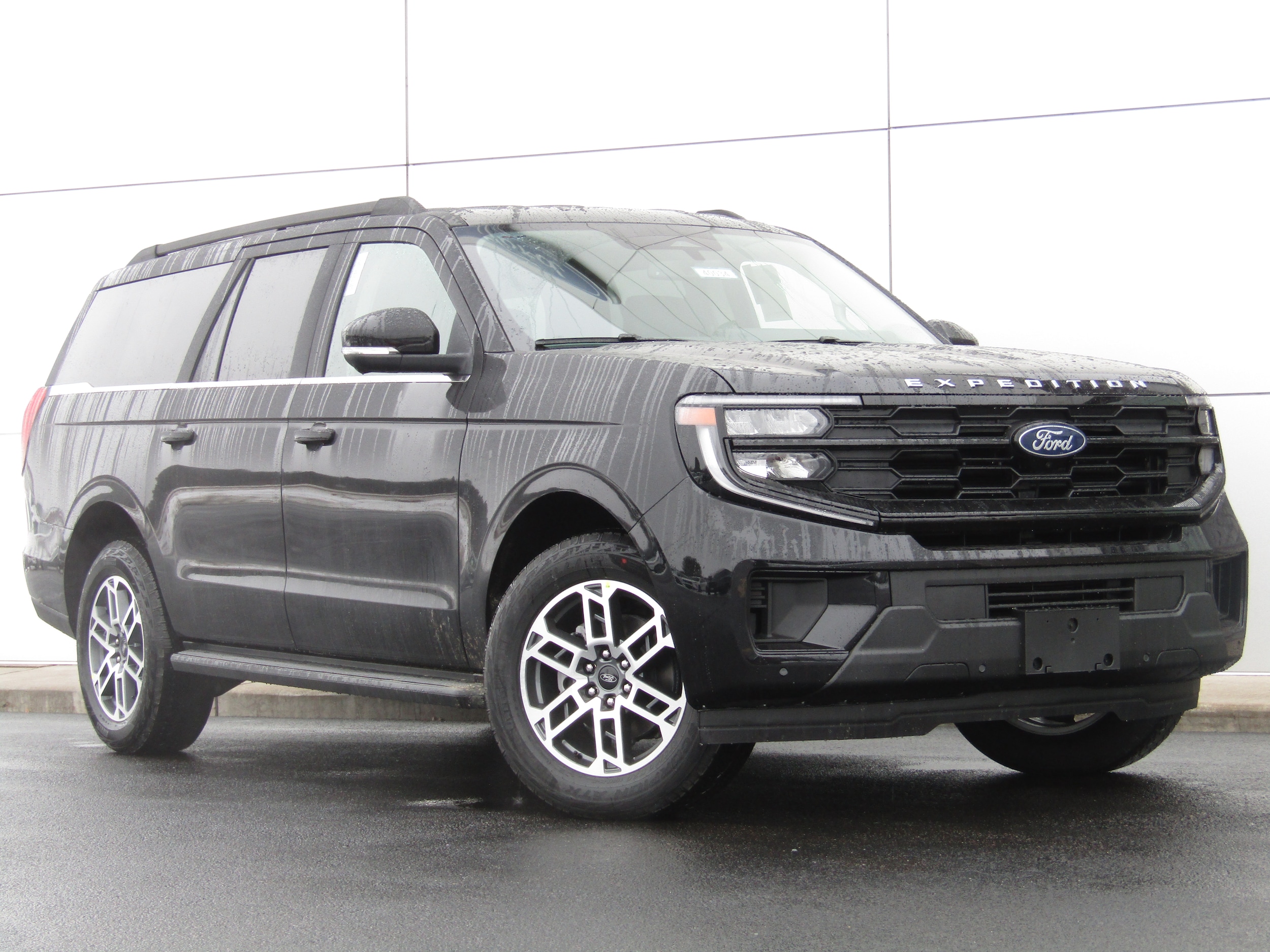 2026 Ford Expedition Active's photo