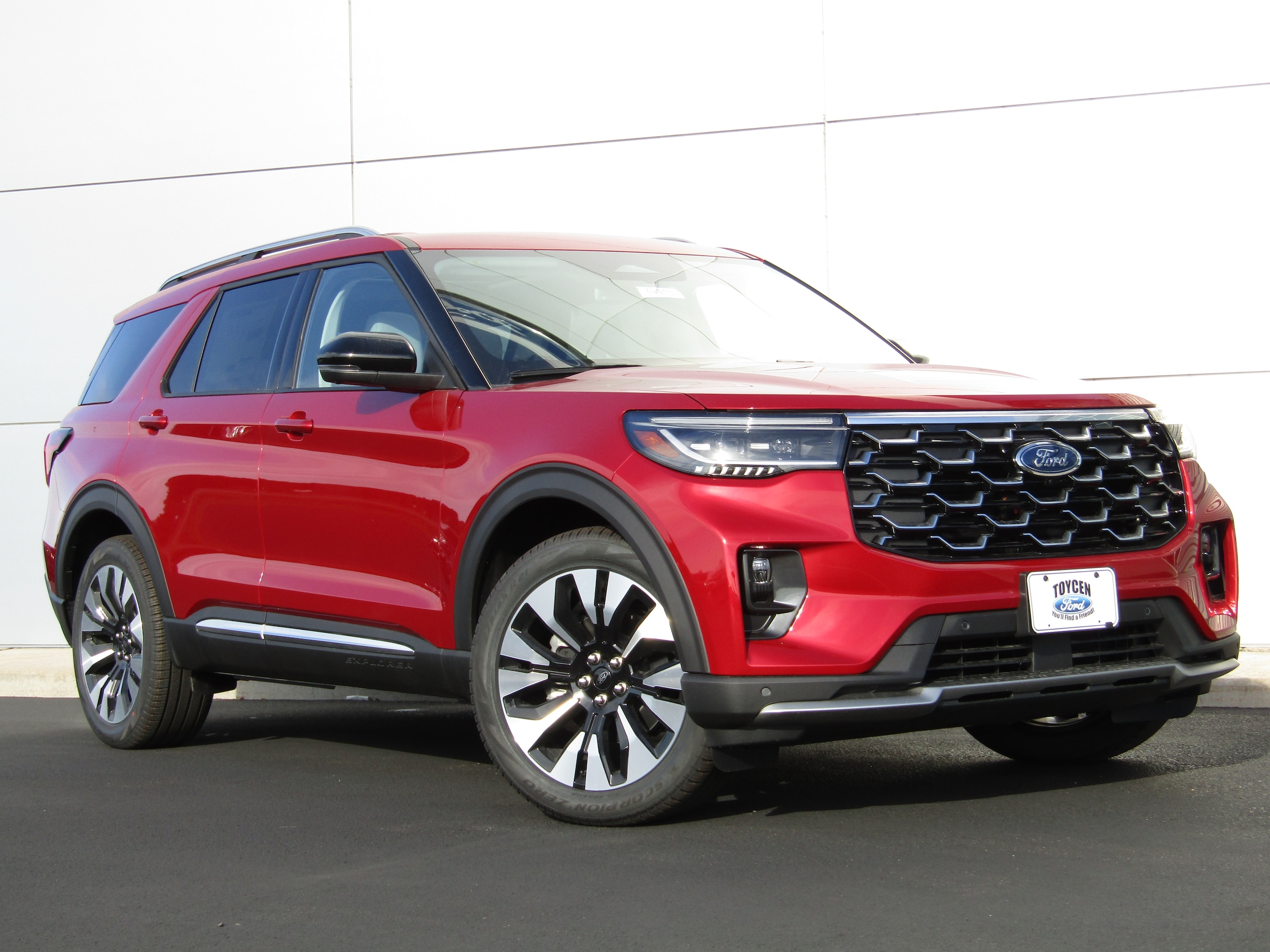 2026 Ford Explorer Platinum's photo