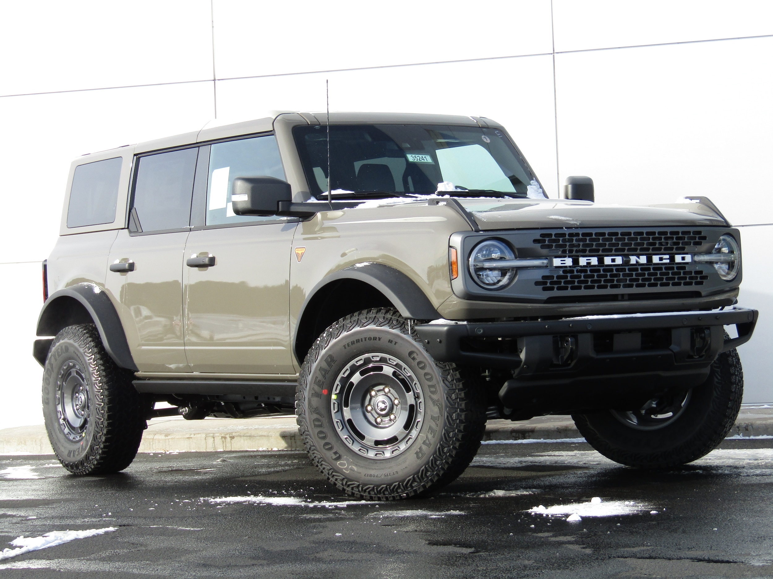 2025 Ford Bronco 4-Door Badlands's photo