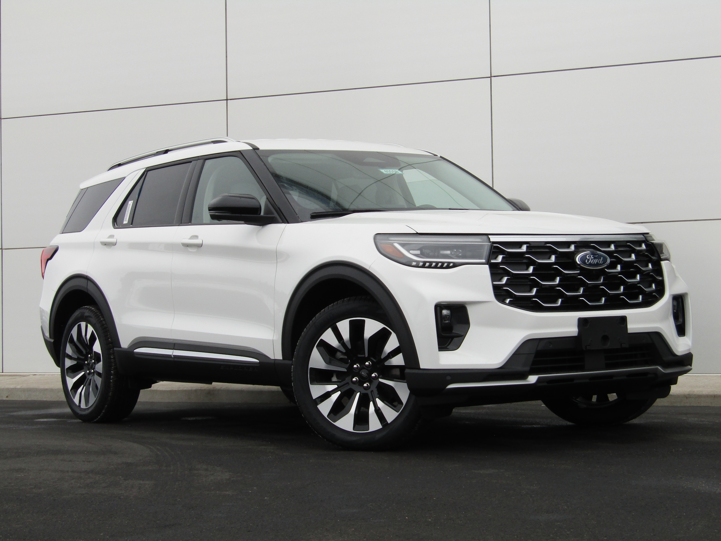 2026 Ford Explorer Platinum 4WD's photo
