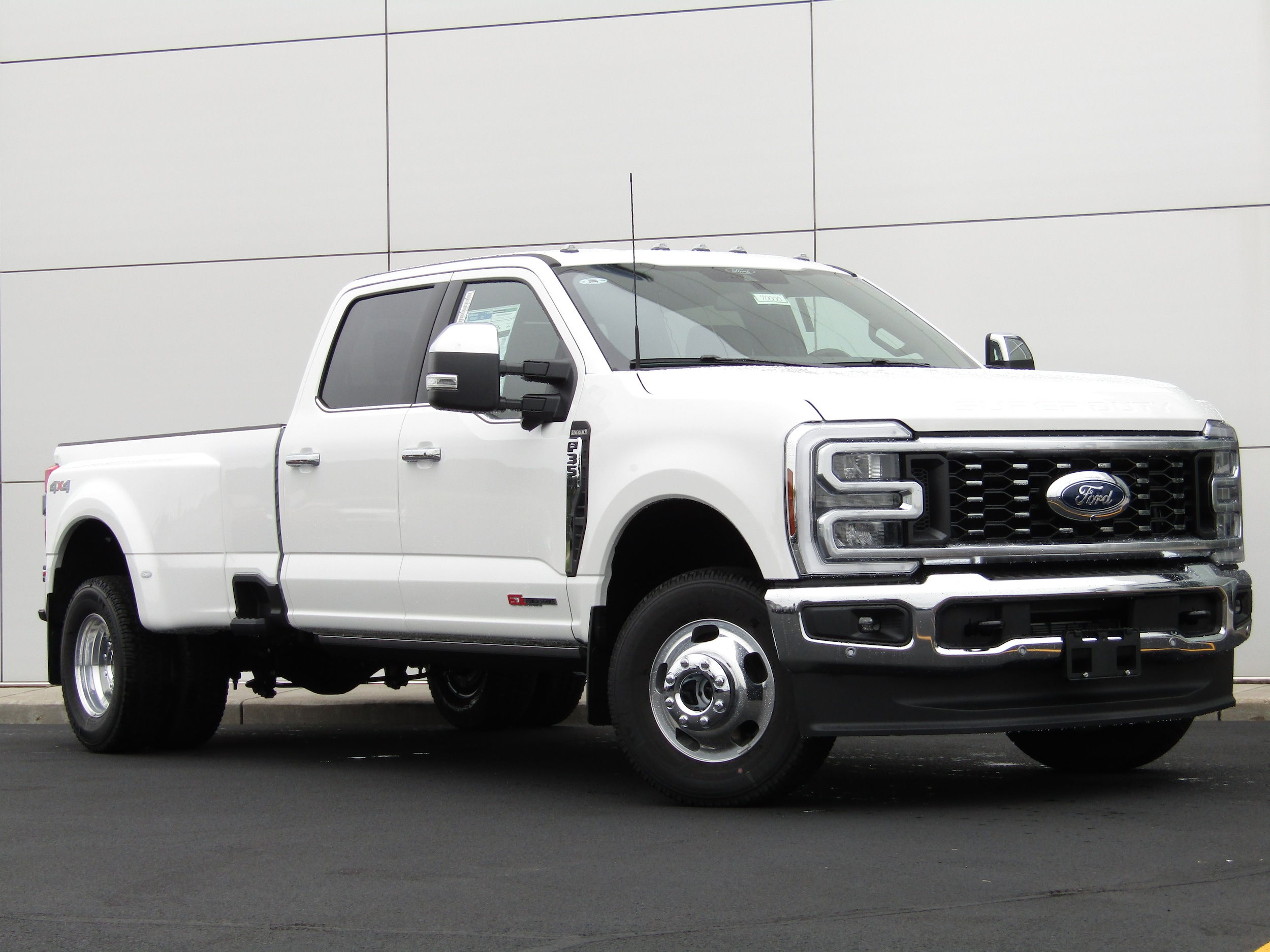 2026 Ford F-350 Super Duty King Ranch's photo