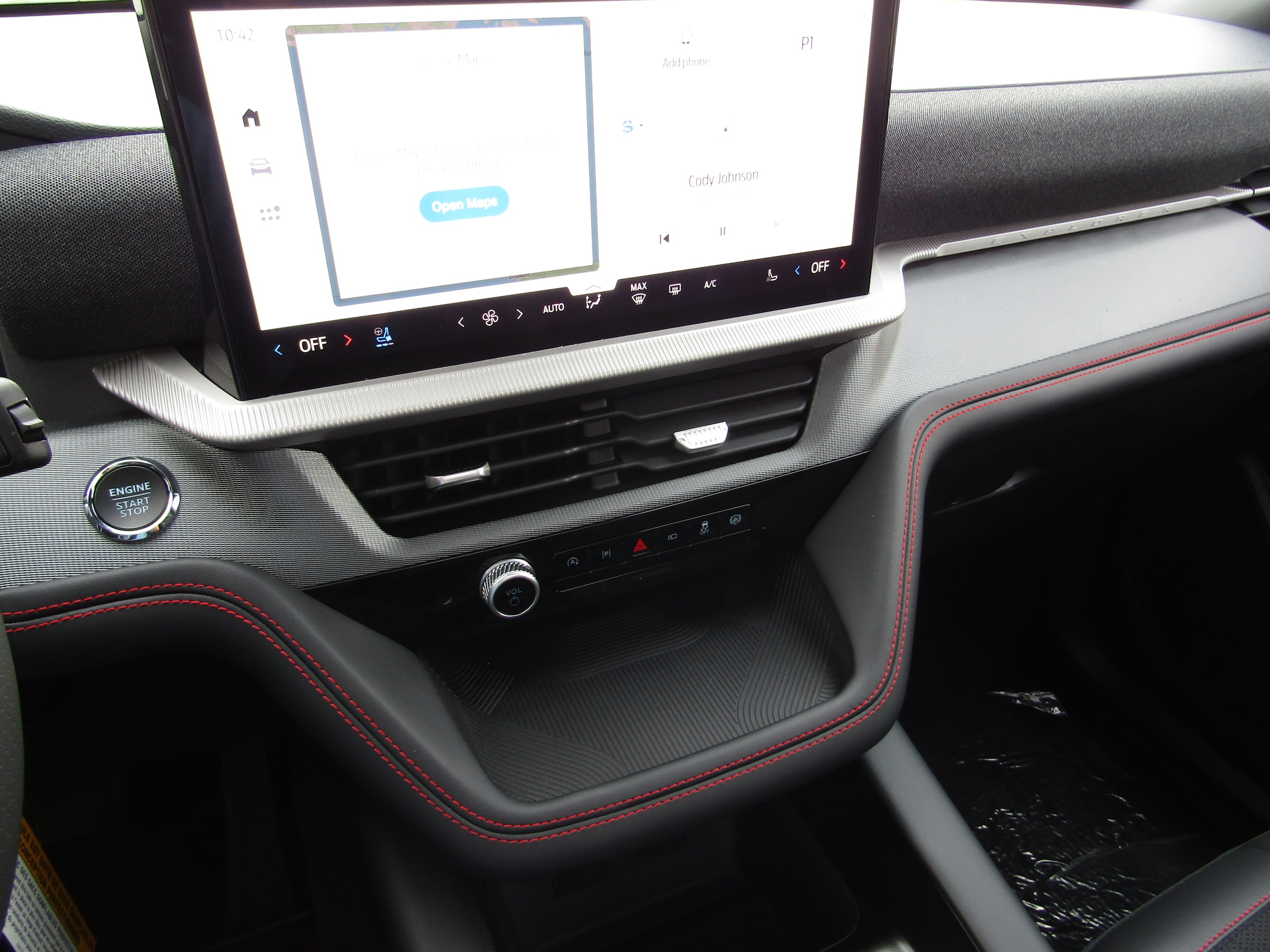 2026 Ford Explorer ST - Photo 13
