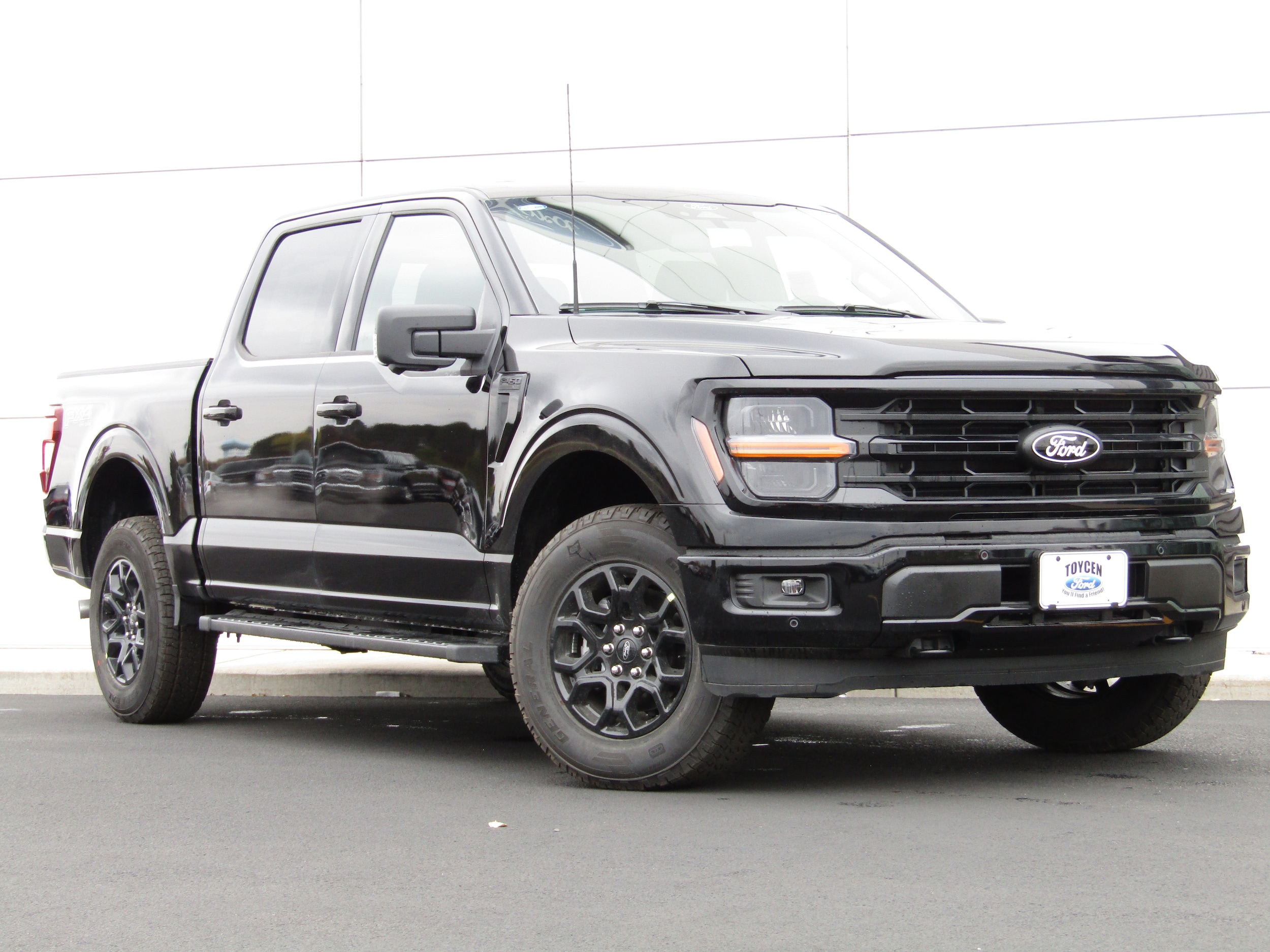 2025 Ford F-150 XLT's photo