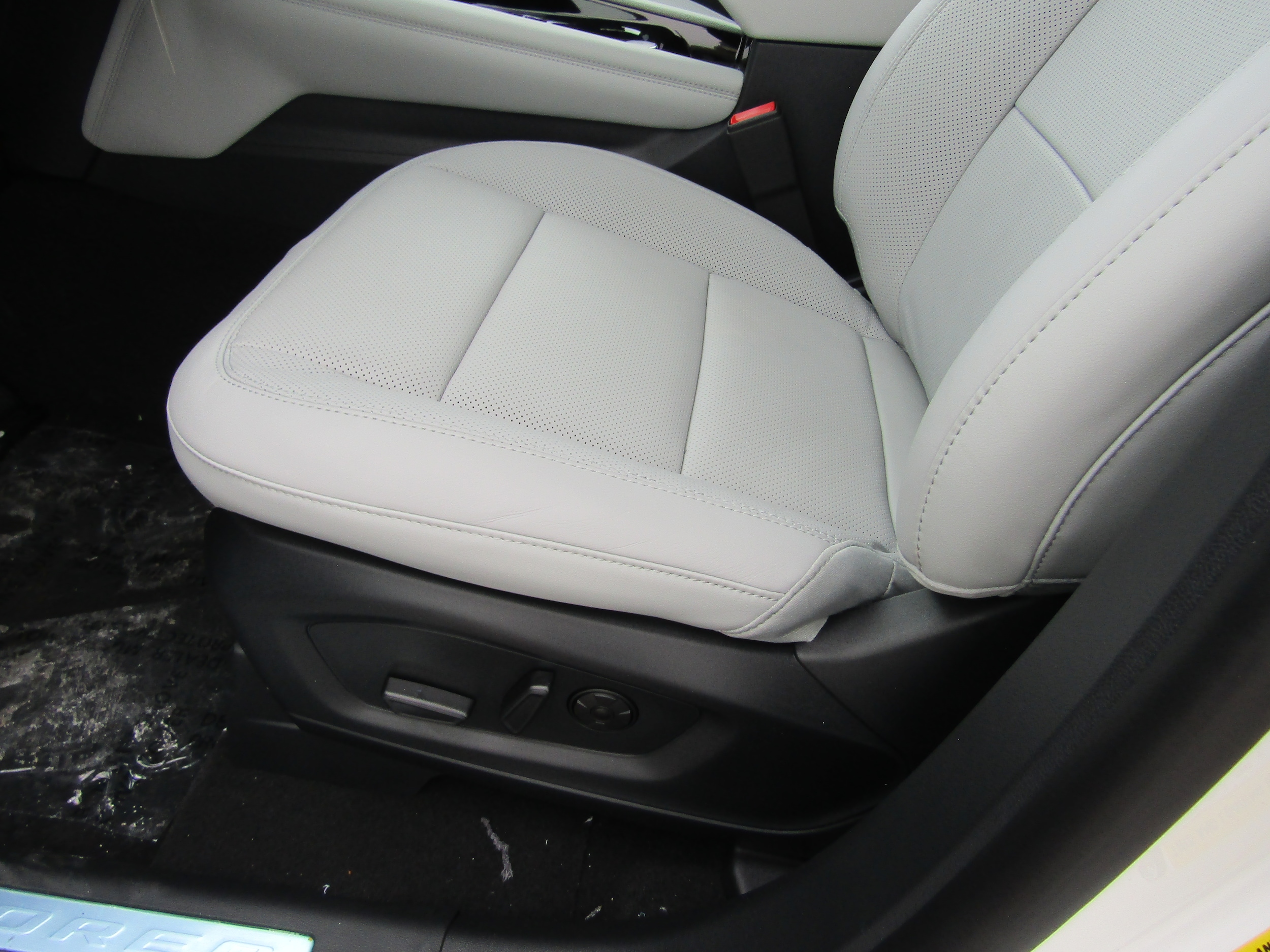 2026 Ford Explorer Platinum - Photo 12