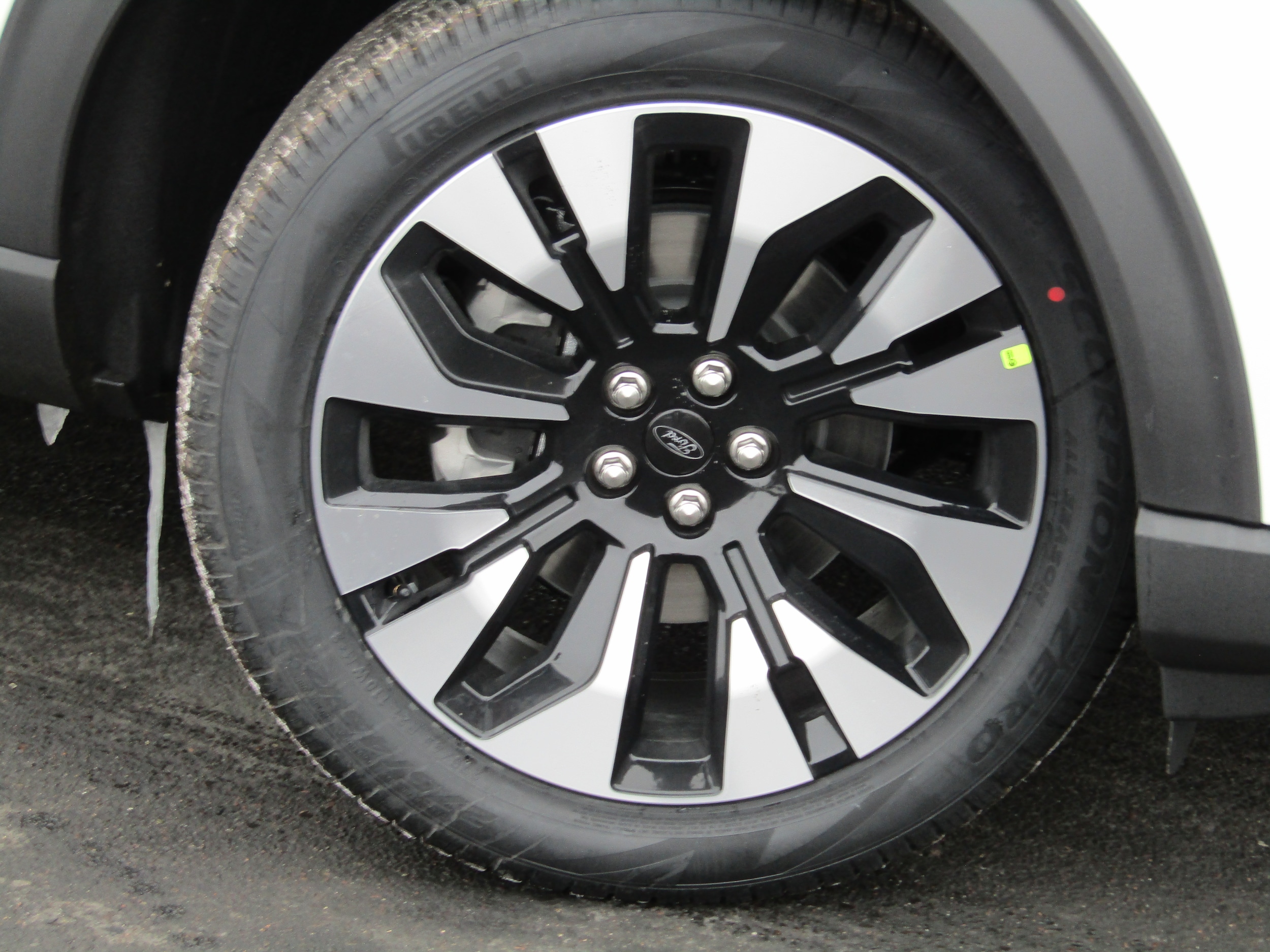 2026 Ford Explorer Platinum - Photo 6