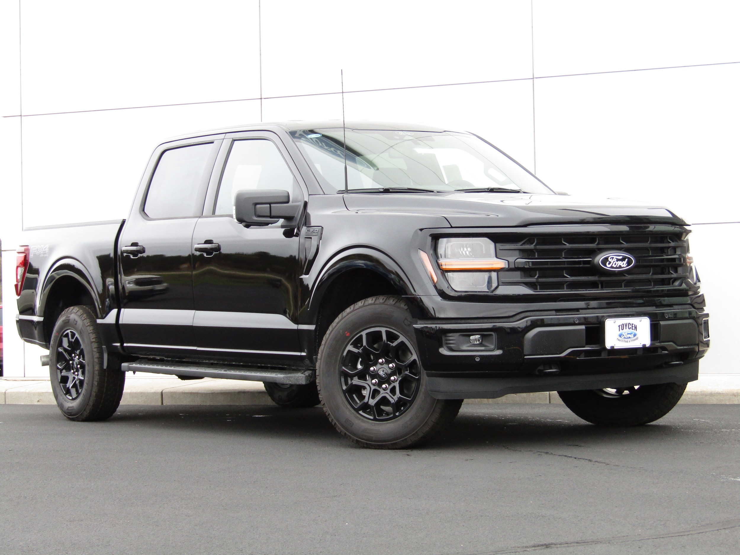 2025 Ford F-150 XLT's photo