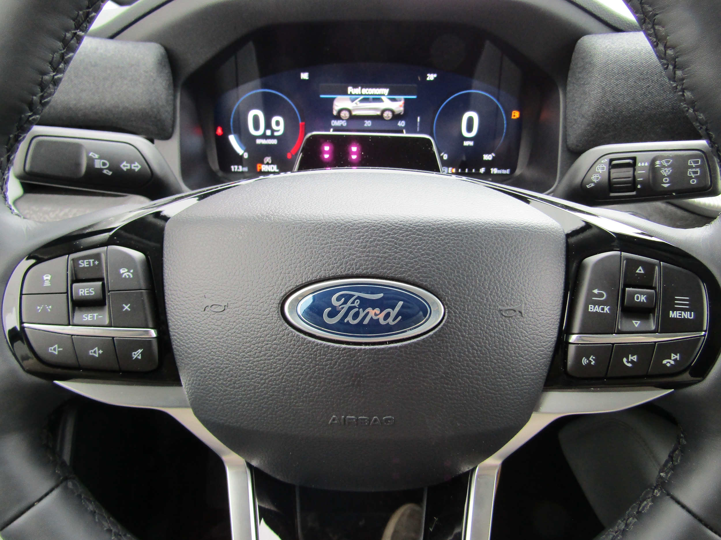 2026 Ford Explorer Platinum - Photo 14