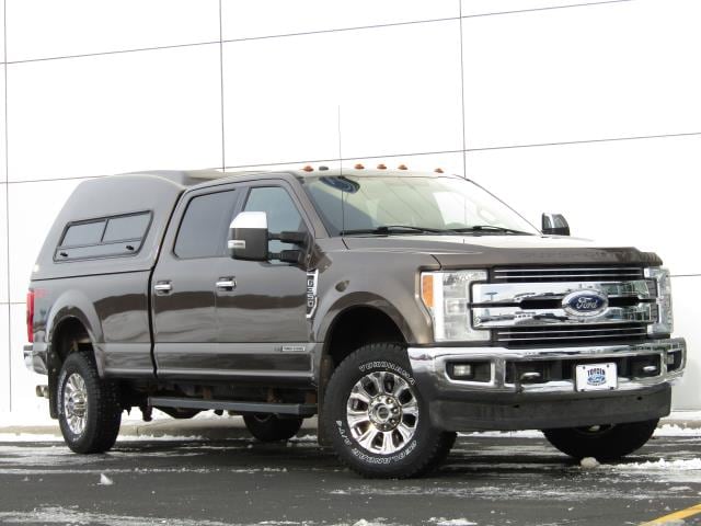 2017 Ford F-350 Super Duty Lariat's photo