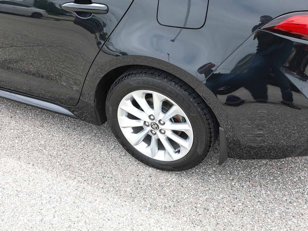 Used 2021 Toyota Corolla XLE Sedan