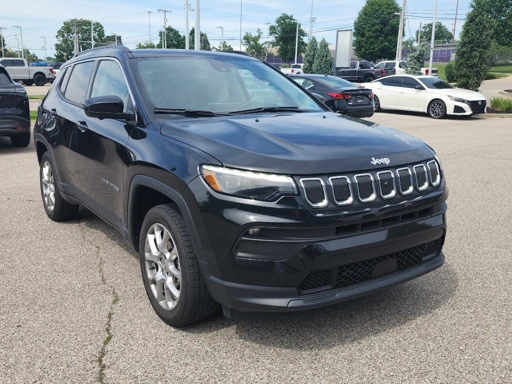 2022 Jeep Compass Latitude Lux 4X4's photo