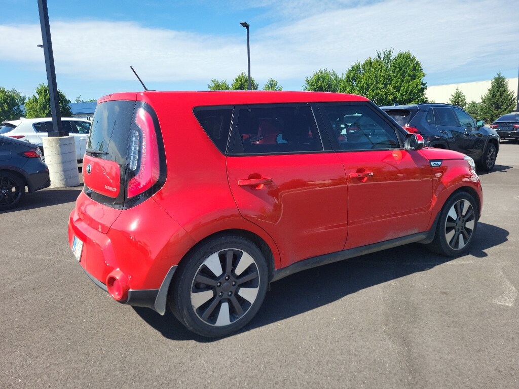 Used 2014 Kia Soul ! Hatchback