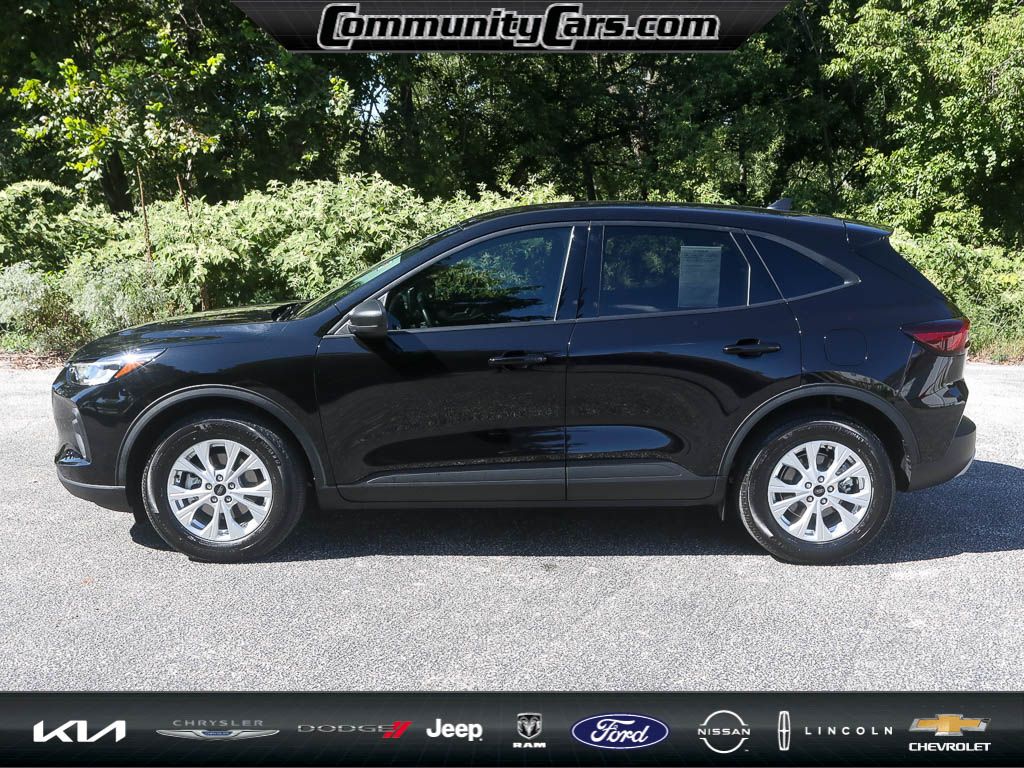 2025 Ford Escape Active photo 3