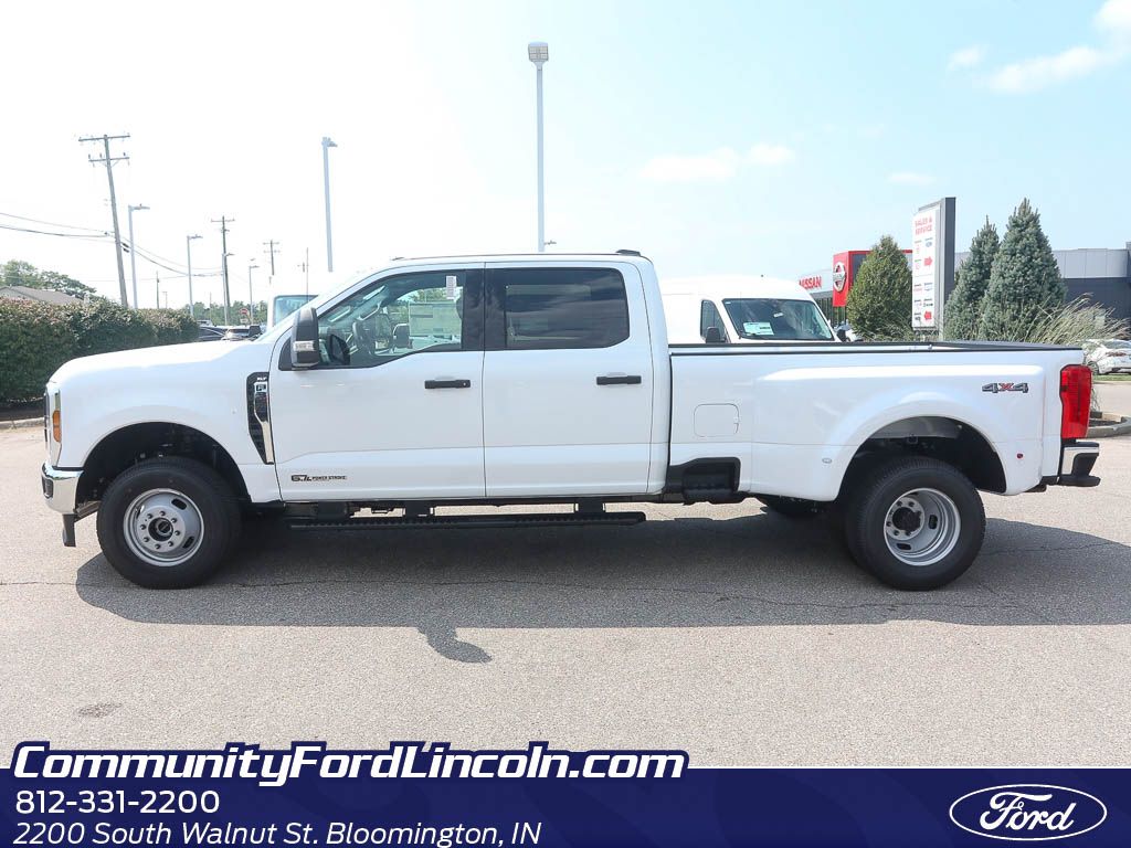 2026 Ford F-350 XLT photo 3