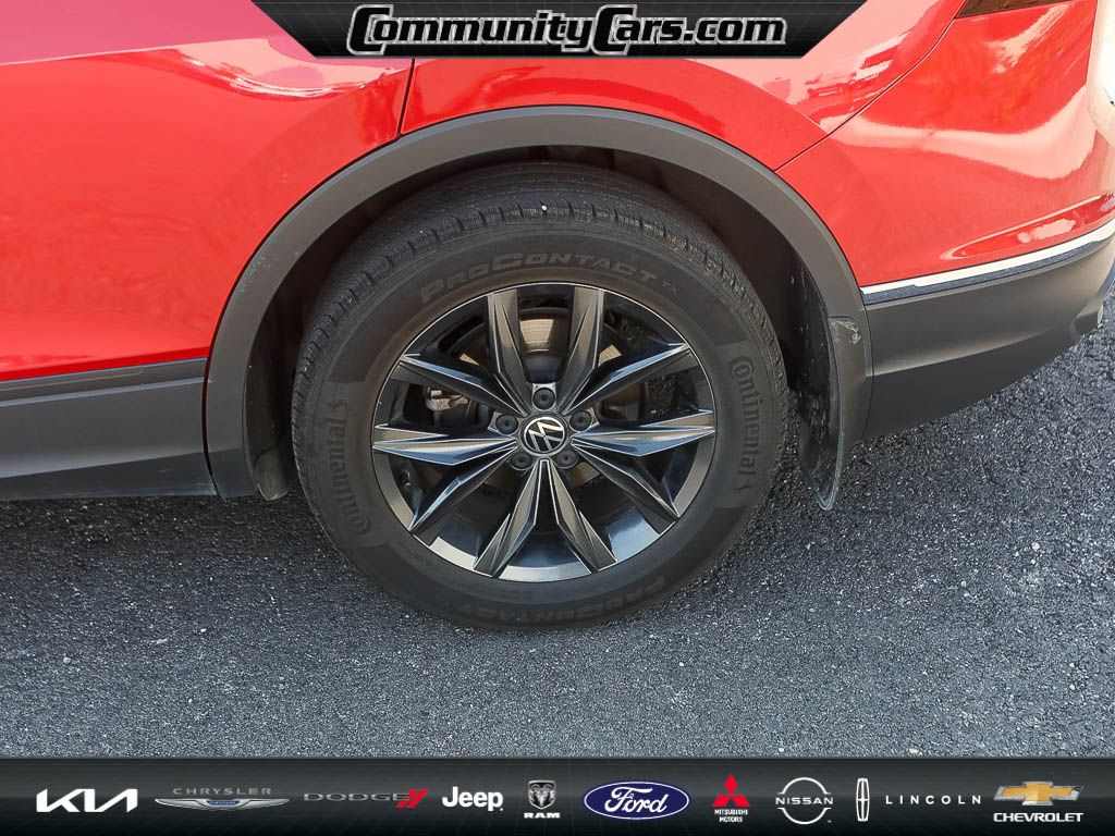 2022 Volkswagen Tiguan SE photo 3