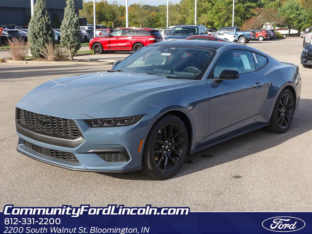 2025 Ford Mustang EcoBoost photo 2