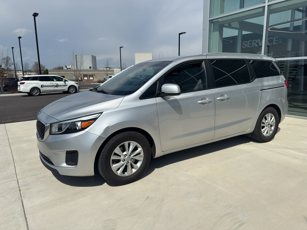 Used 2016 Kia Sedona LX with VIN KNDMB5C12G6144315 for sale in Bloomington, IN