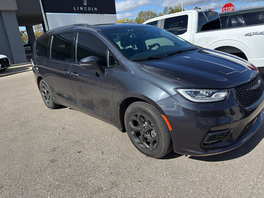 Used 2021 Chrysler Pacifica Hybrid Limited Passenger Van