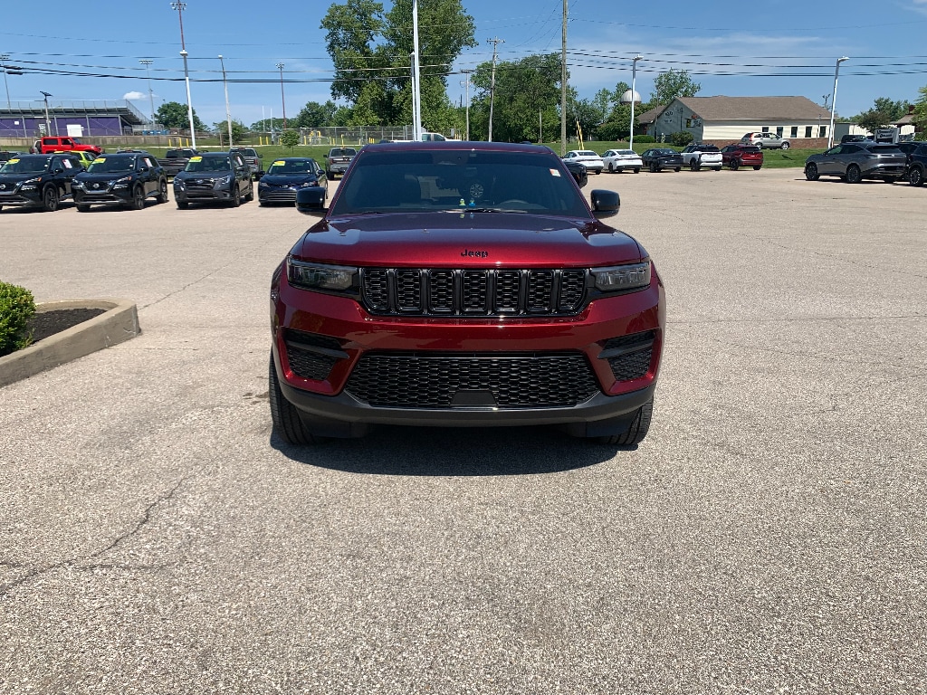 2025 Jeep Grand Cherokee Altitude X 4x4's photo