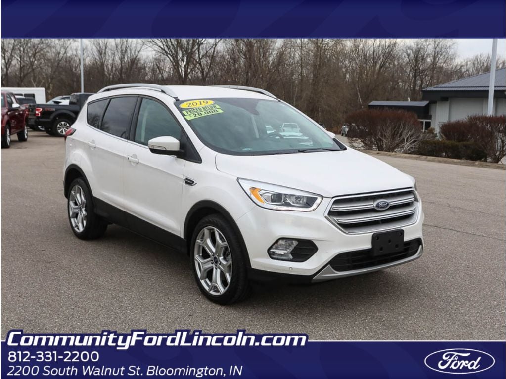 2019 Ford Escape Titanium's photo