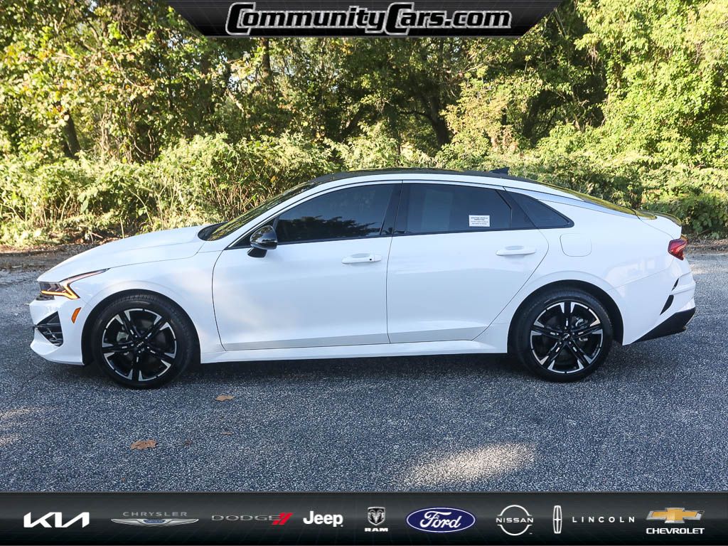 2024 Kia K5 GT-Line photo 3