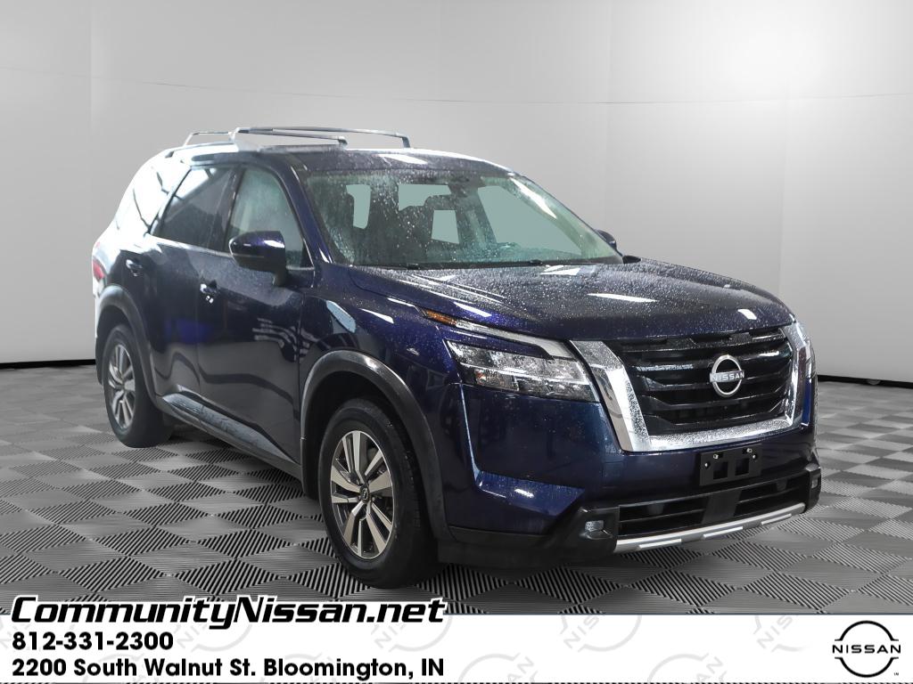 2022 Nissan Pathfinder SL