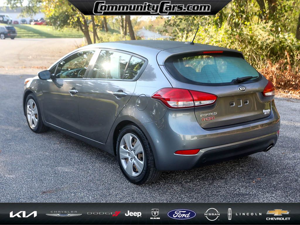 2016 Kia Forte LX photo 4