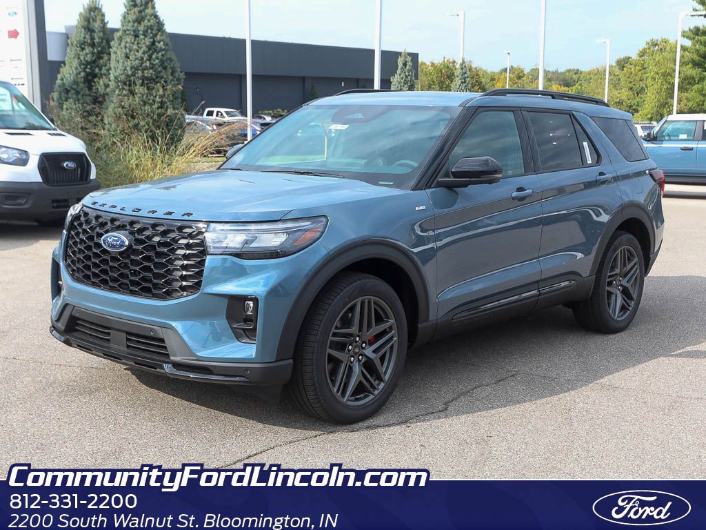 2025 Ford Explorer ST-Line photo 2