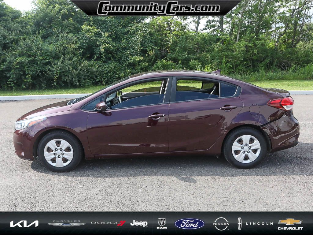 2018 Kia Forte LX Base photo 3