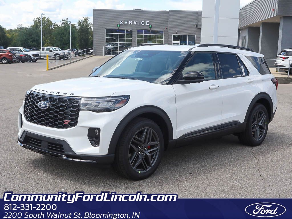 2025 Ford Explorer ST photo 2