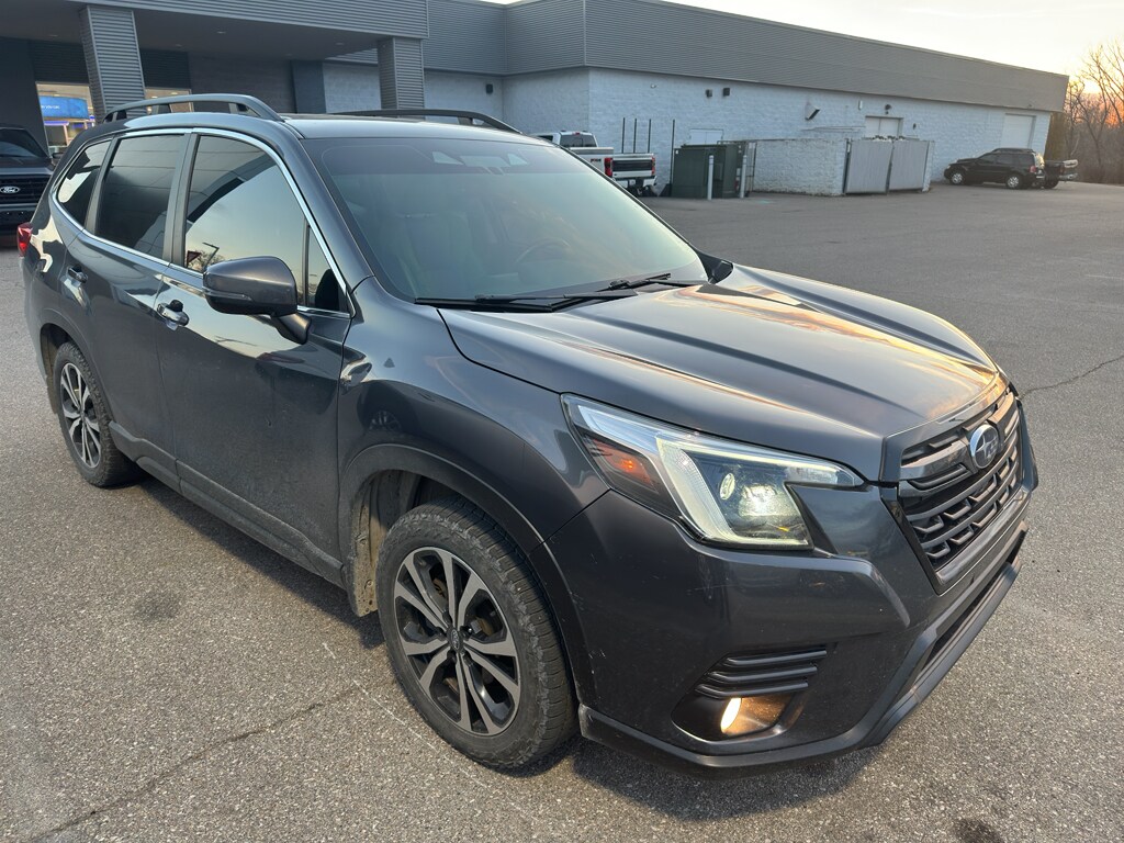 2022 Subaru Forester Limited Sport photo 3