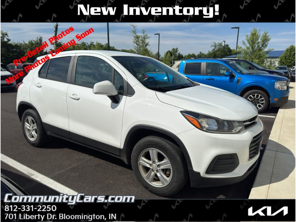 2020 Chevrolet Trax LS AWD's photo
