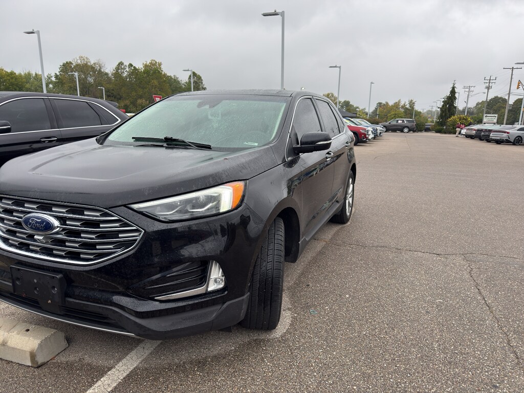 2019 Ford Edge Titanium photo 3
