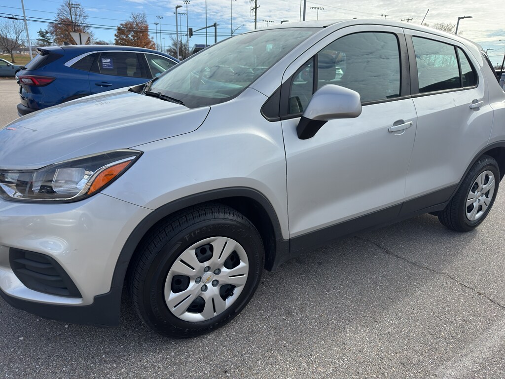 Used 2017 Chevrolet Trax LS Sport Utility