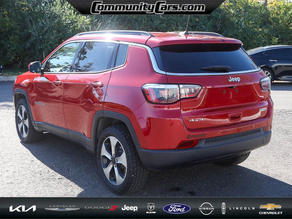 2018 Jeep Compass Latitude photo 3