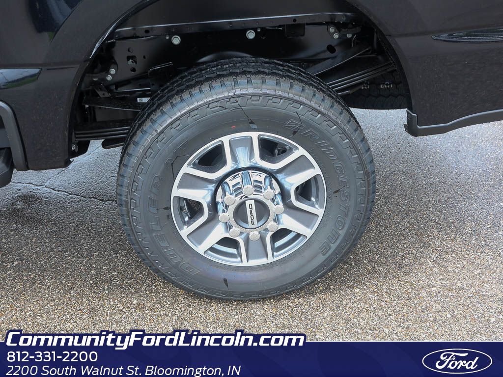 2025 Ford F-250 Lariat photo 4