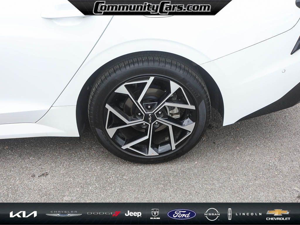 2025 Kia K5 EX photo 4