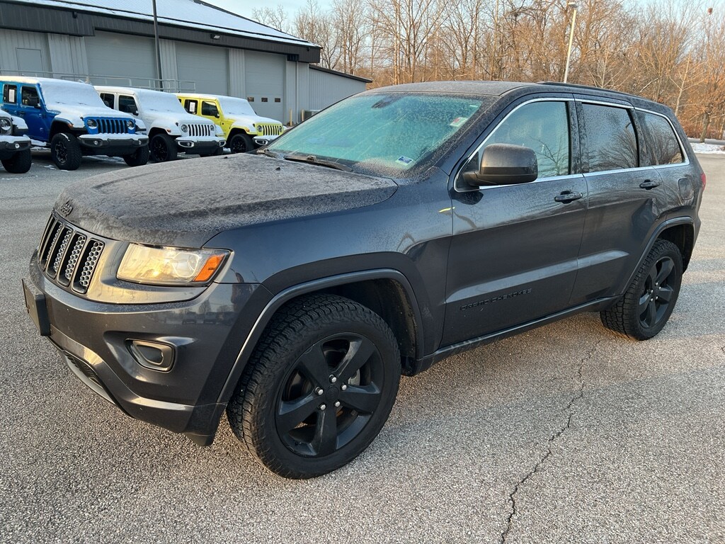 2015 Jeep Grand Cherokee Altitude photo 3