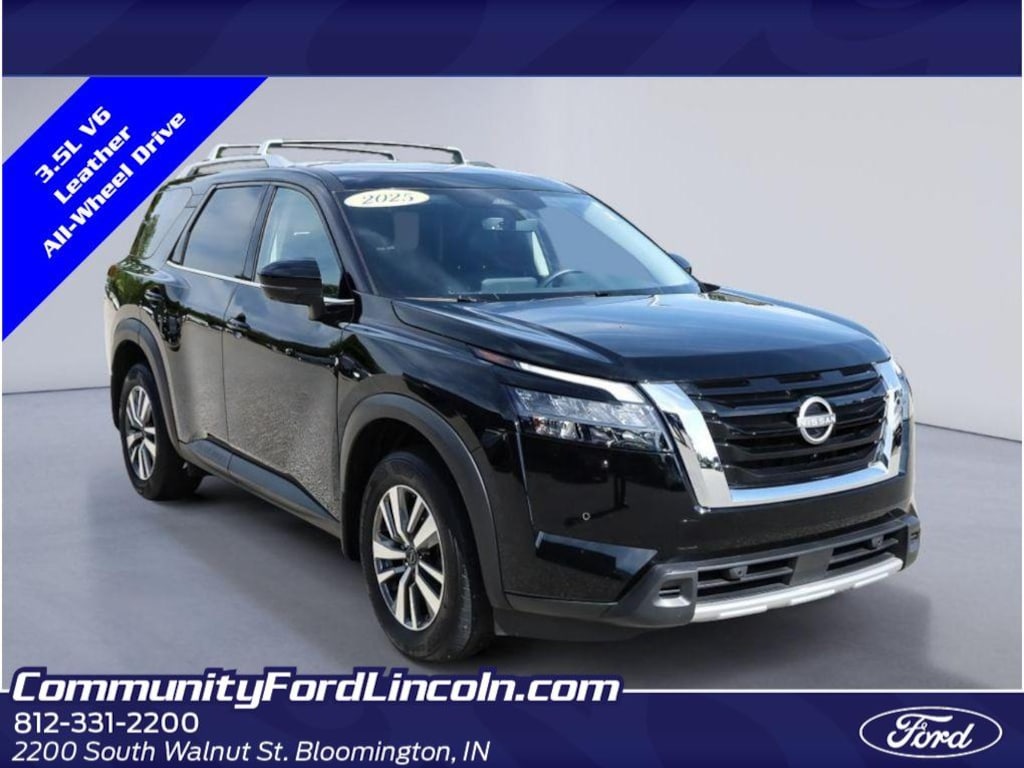 Used 2025 Nissan Pathfinder SL Sport Utility